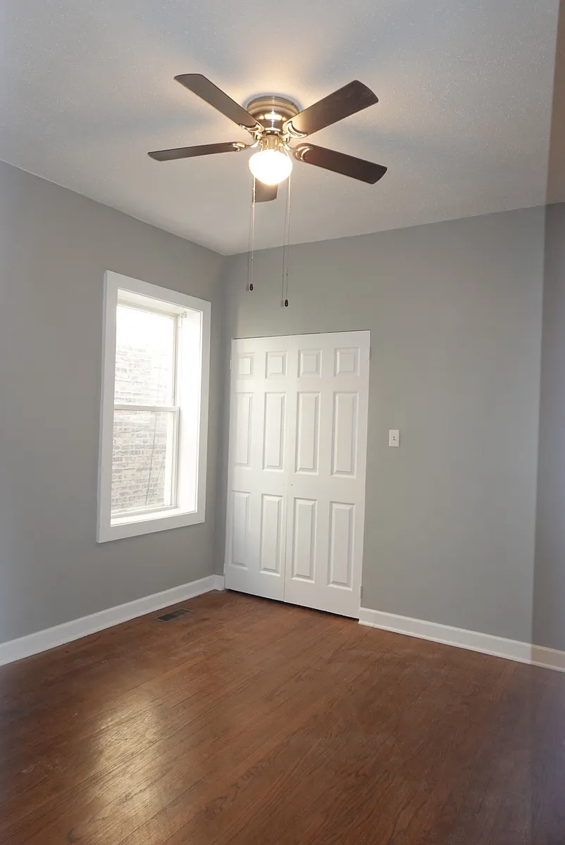 Building Photo - 1622 N Mason Ave #1