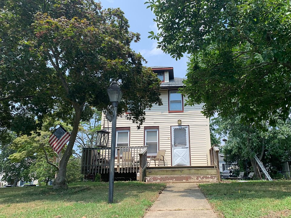 1st image of 23 Jackson Ave