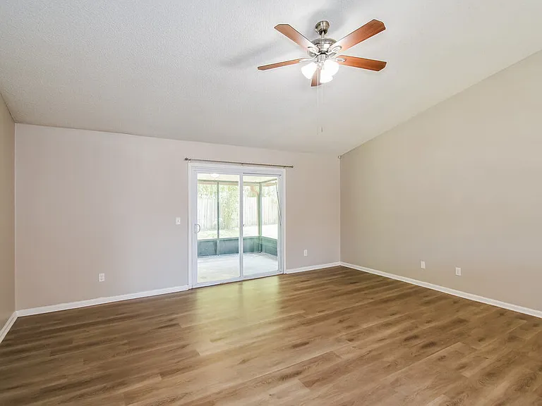 1338 Pawnee St — Photo 3