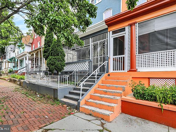 3rd image of 723 N 2nd St