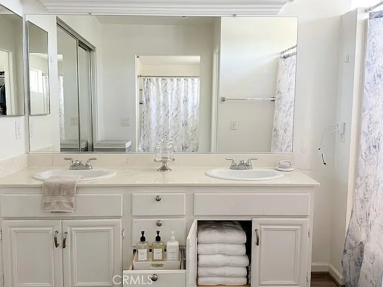 2210 Village Way — Photo 10