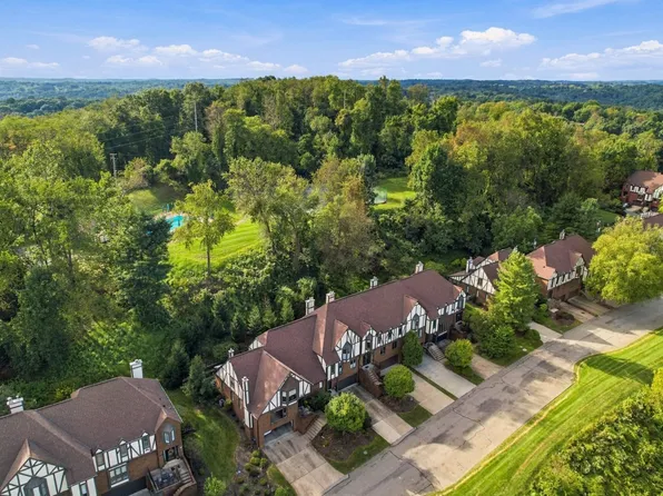 421 Forest Highlands Dr, Pittsburgh, PA 15238