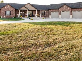 531 State Route 4 St, Saint Jacob, IL 62281