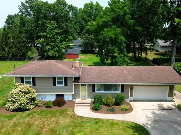 1031 Cessna Dr, Macedonia, OH 44056