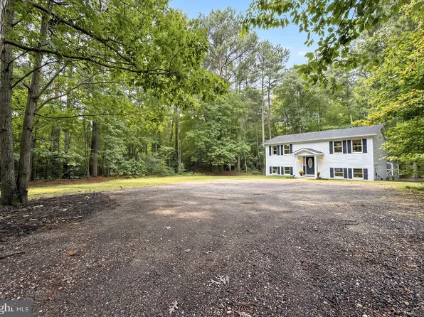 18461 Three Notch Rd, Lexington Park, MD 20653