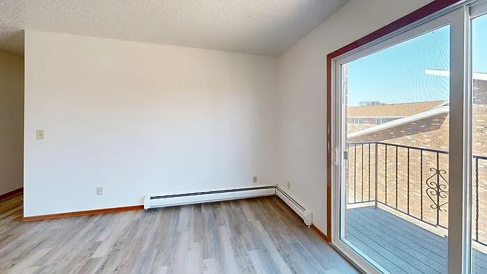 1100 Pleasant St #12 — Photo 13