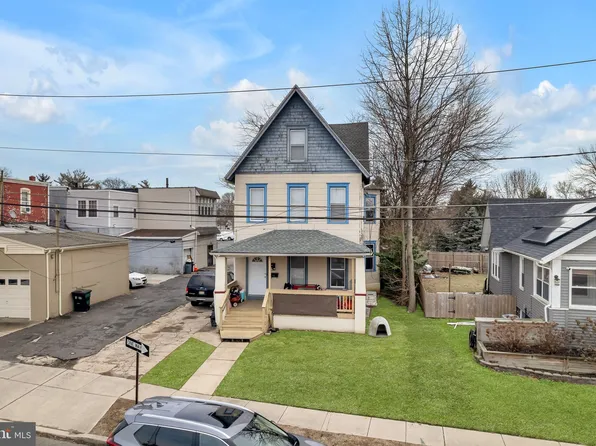 2 W Cedar Ave, Oaklyn, NJ 08107