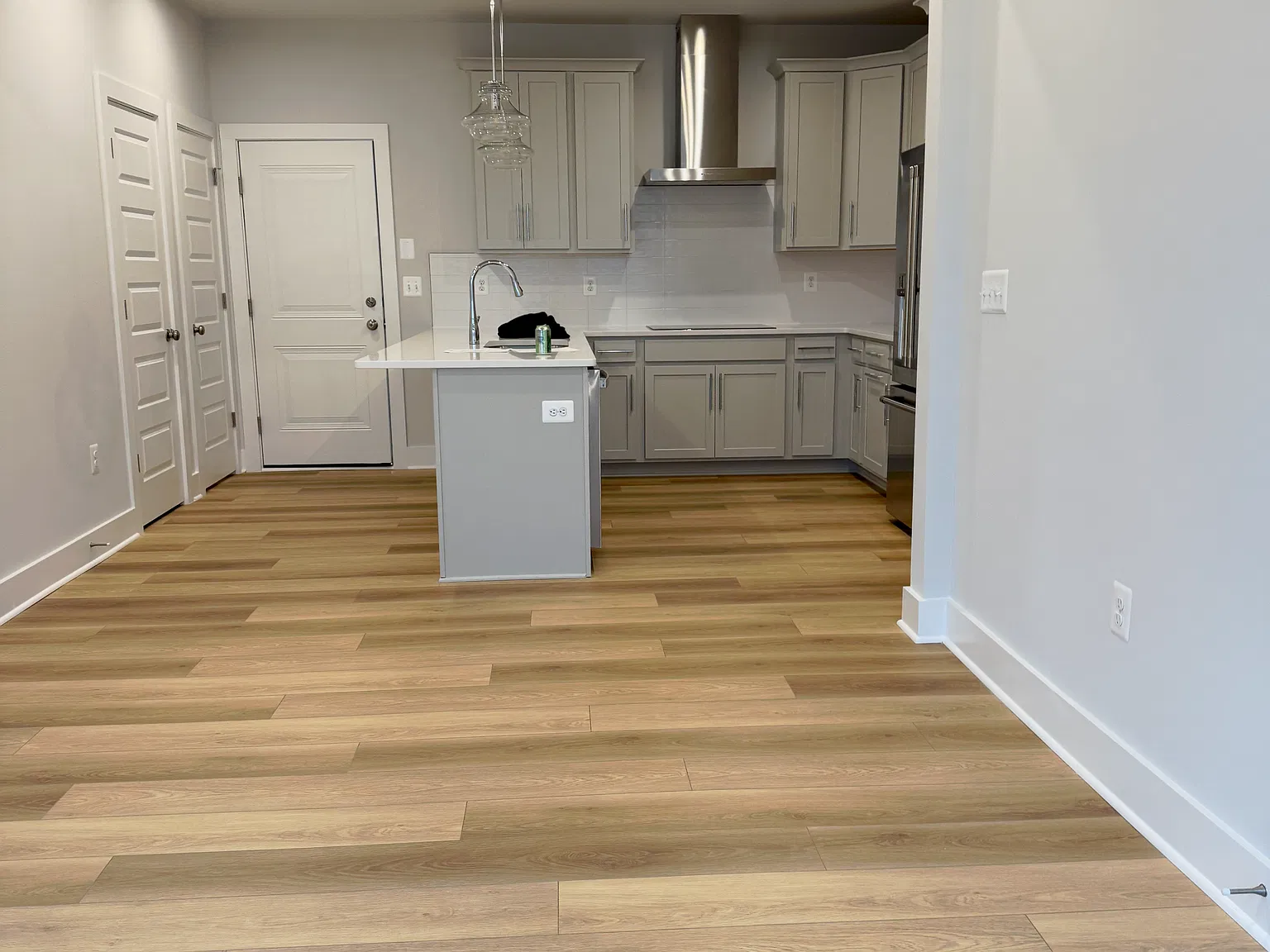 3 bed, 2.5 bath, 1574 sqft, $2,750 — Photo 2