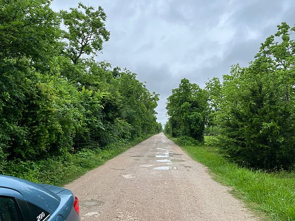 4th image of 16690 Cowan Rd