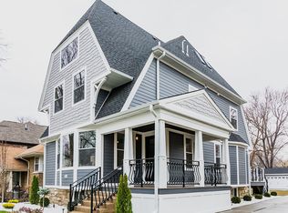 176 Olmsted Rd, Riverside, IL 60546