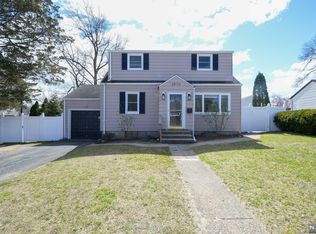 28-16 Sherman Pl, Fair Lawn, NJ 07410