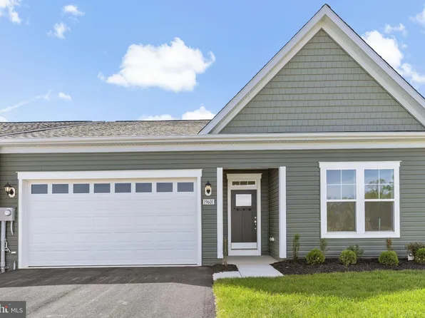 19601 Lavender Ln, Hagerstown, MD 21742