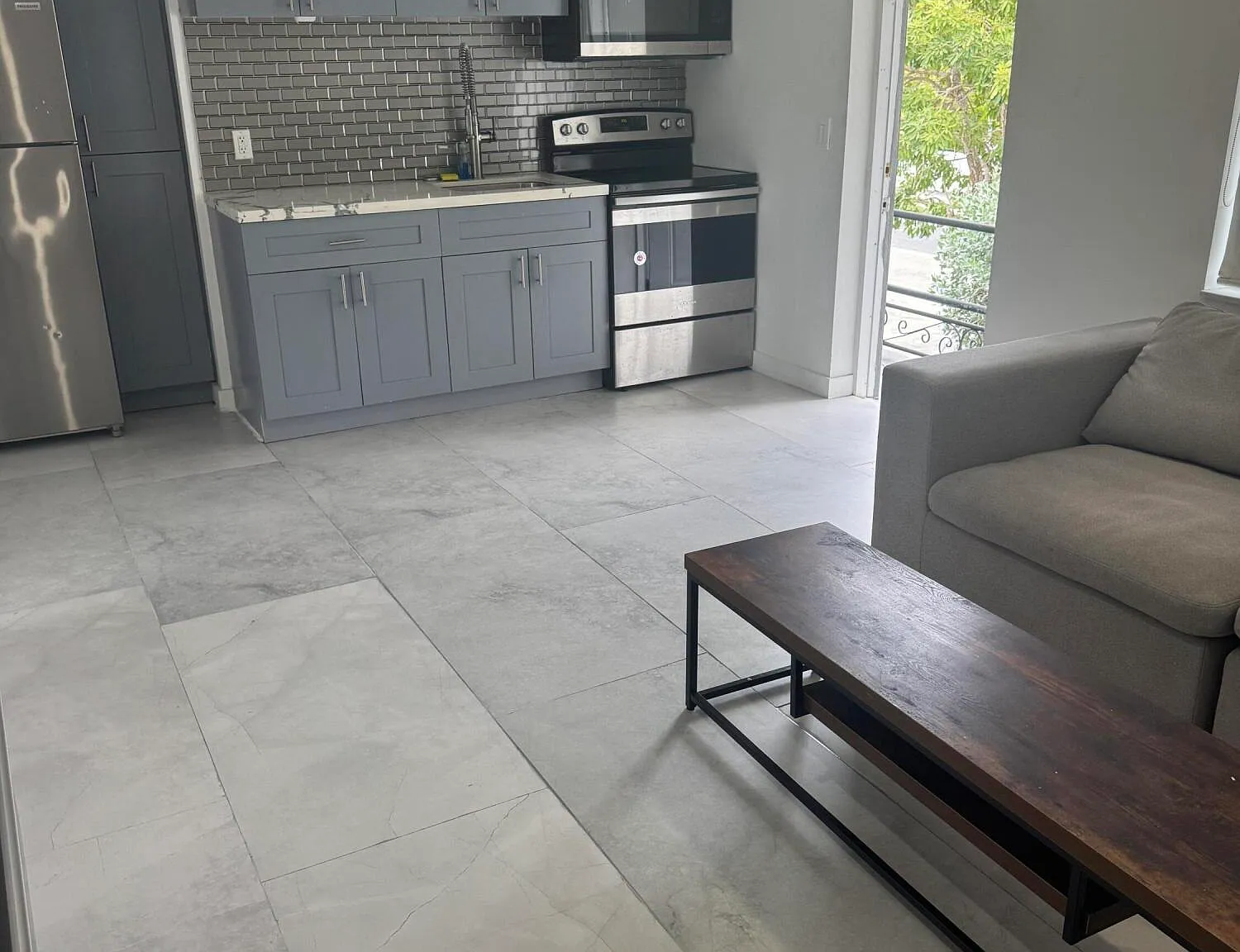 1 bed, 1.0 bath, 4617 sqft, $1,800 — Photo 3