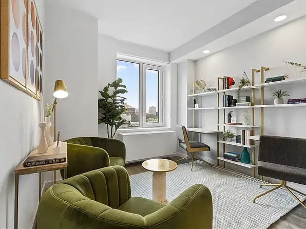 2455 3rd Avenue image 3 of 30