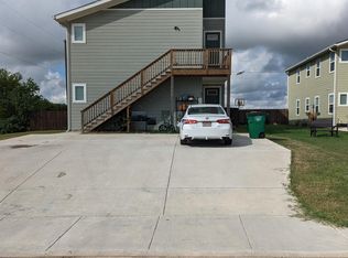 802 Hallie Cv, Lockhart, TX 78644