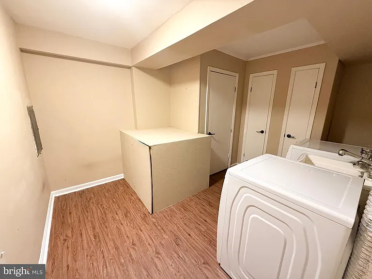 5439 Richenbacher Ave — Photo 21