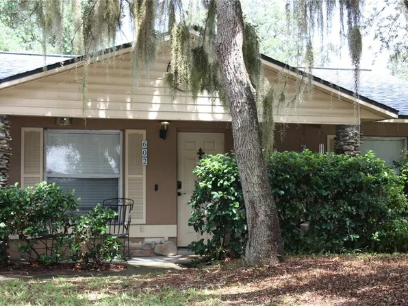 602 Cricket Hollow Ln, Eustis, FL 32726