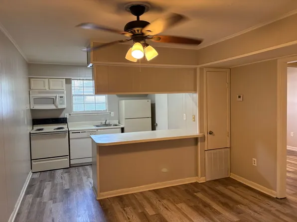 Rivertree Apartments, 10542 Jefferson Hwy #9, New Orleans, LA 70123