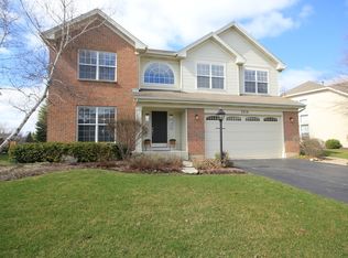 2216 Moser Ln, Algonquin, IL 60102