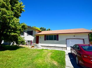 305 Hummingbird Ln, Shelley, ID 83274