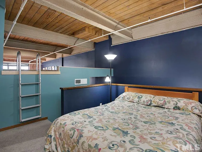500 N Duke St #54-207 — Photo 11