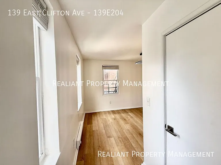139 E Clifton Ave #139E204 — Photo 4