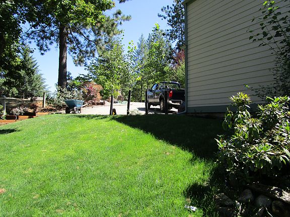 3rd image of 15810 E Cameron Ct