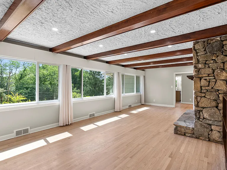 128 Mount Carmel Rd #A — Photo 5