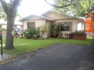 2172 Nova Village Dr, Davie, FL 33317