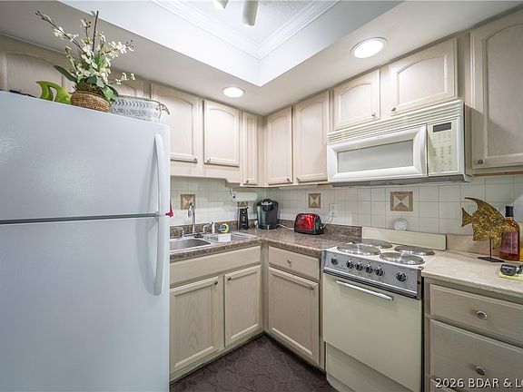 5th image of 159 Southwood Shores Pl #2D