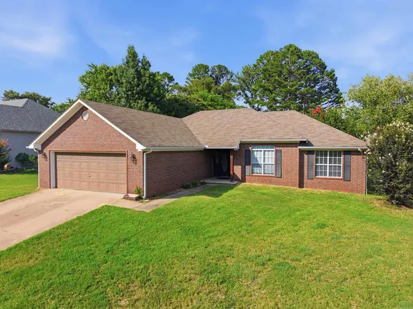 104 Applegate Dr, Conway, AR 72034
