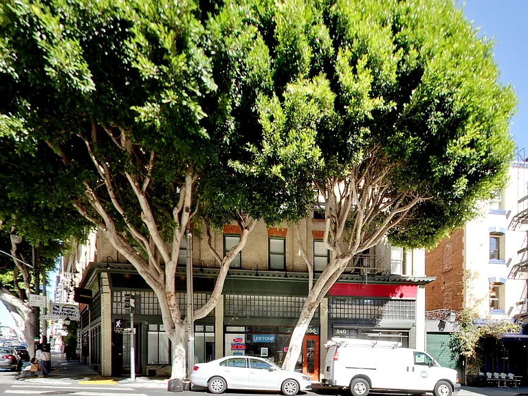 Columbus Residence — Photo 29