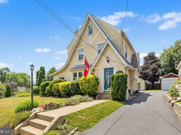 2404 Poplar Rd, Havertown, PA 19083