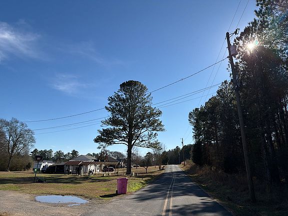 5th image of 192 Cardinal Blvd SE