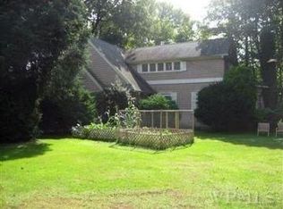 2 Skibo Ln, Mamaroneck, NY 10543