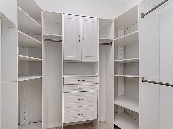 3rd image of 3411 Dandolo Cir