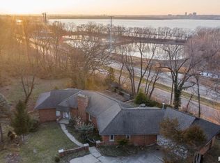 2004 N Main St, East Peoria, IL 61611
