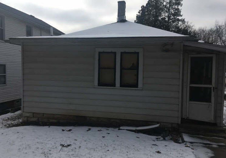 2nd image of 1213 E Jackson St