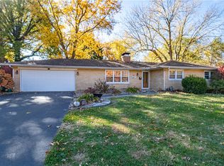 1487 W Glenn Dr, Decatur, IL 62526