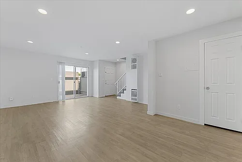 14523 Freeman Ave #6 Photo 1