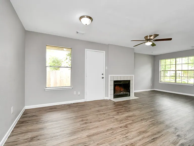 8106 Claiborne St — Photo 8