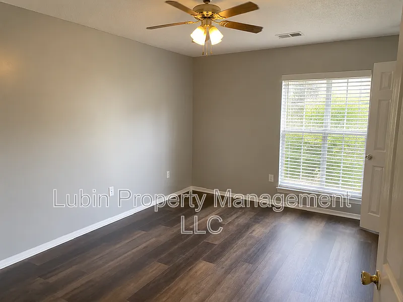 3 bed, 2.0 bath, $1,650 — Photo 4