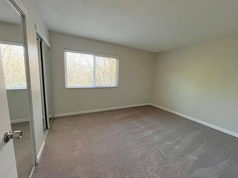 2608 Q Street — Photo 6