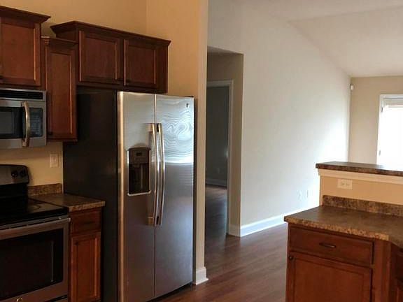 5th image of 7658 Walnut Glenn Dr