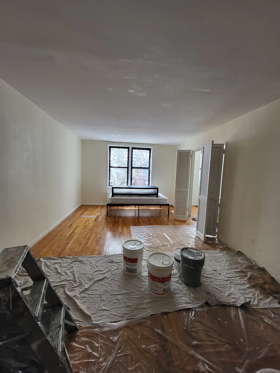Building Photo - 51-55 Van Kleeck St #3