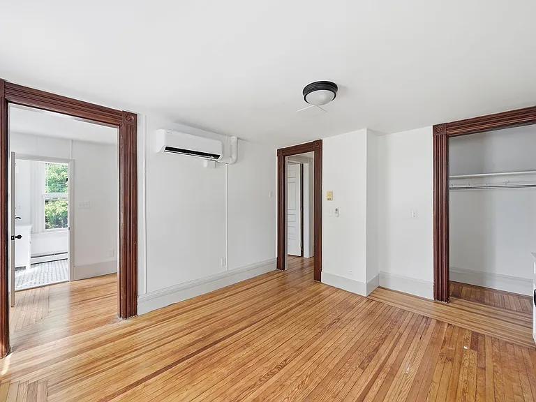 245 Clinton St — Photo 4