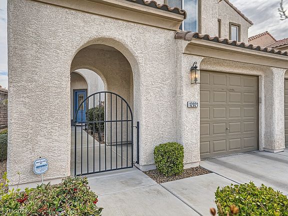 4th image of 12021 Cielo Amber Ln