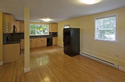 2nd image of 34 Avondale St #2