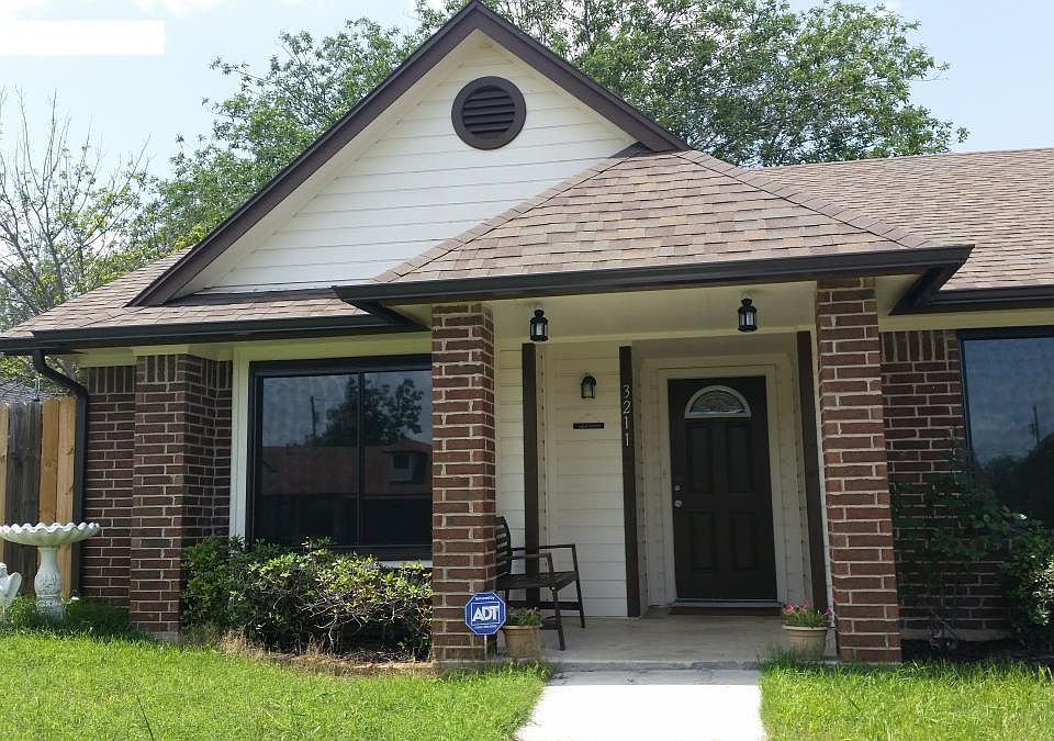 1st image of 3211 Spotted Horse Dr