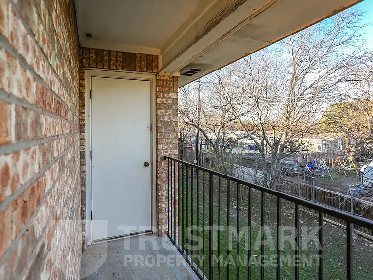 700 S Amy Ln #205 — Photo 14